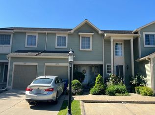 673 Liberty Pointe Dr, Ann Arbor, MI 48103