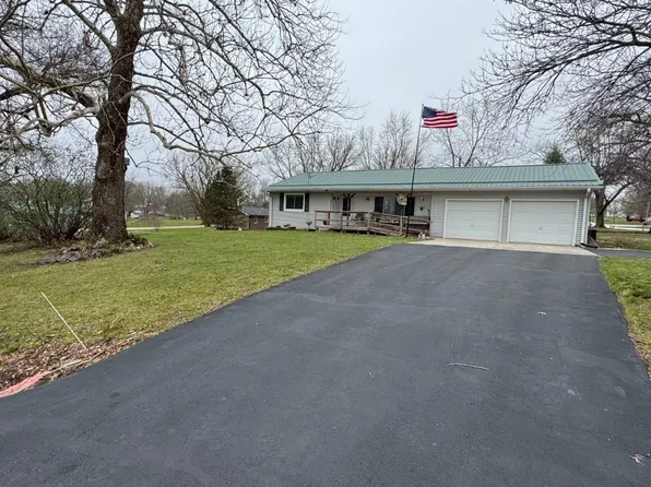 1108 E Clay St, Albany, MO 64402