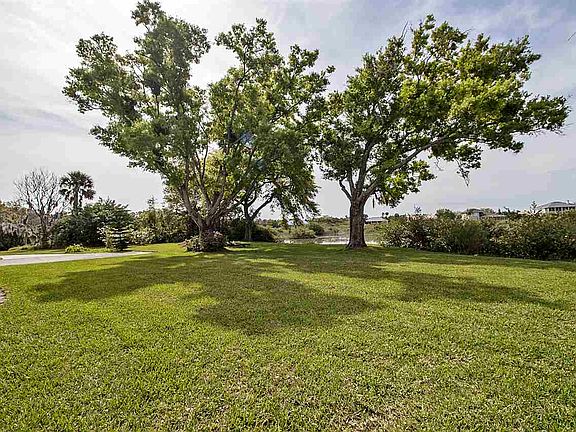 3rd image of 245 Coquina Ave