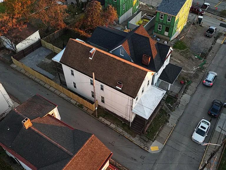 26 Allen St #1 — Photo 12