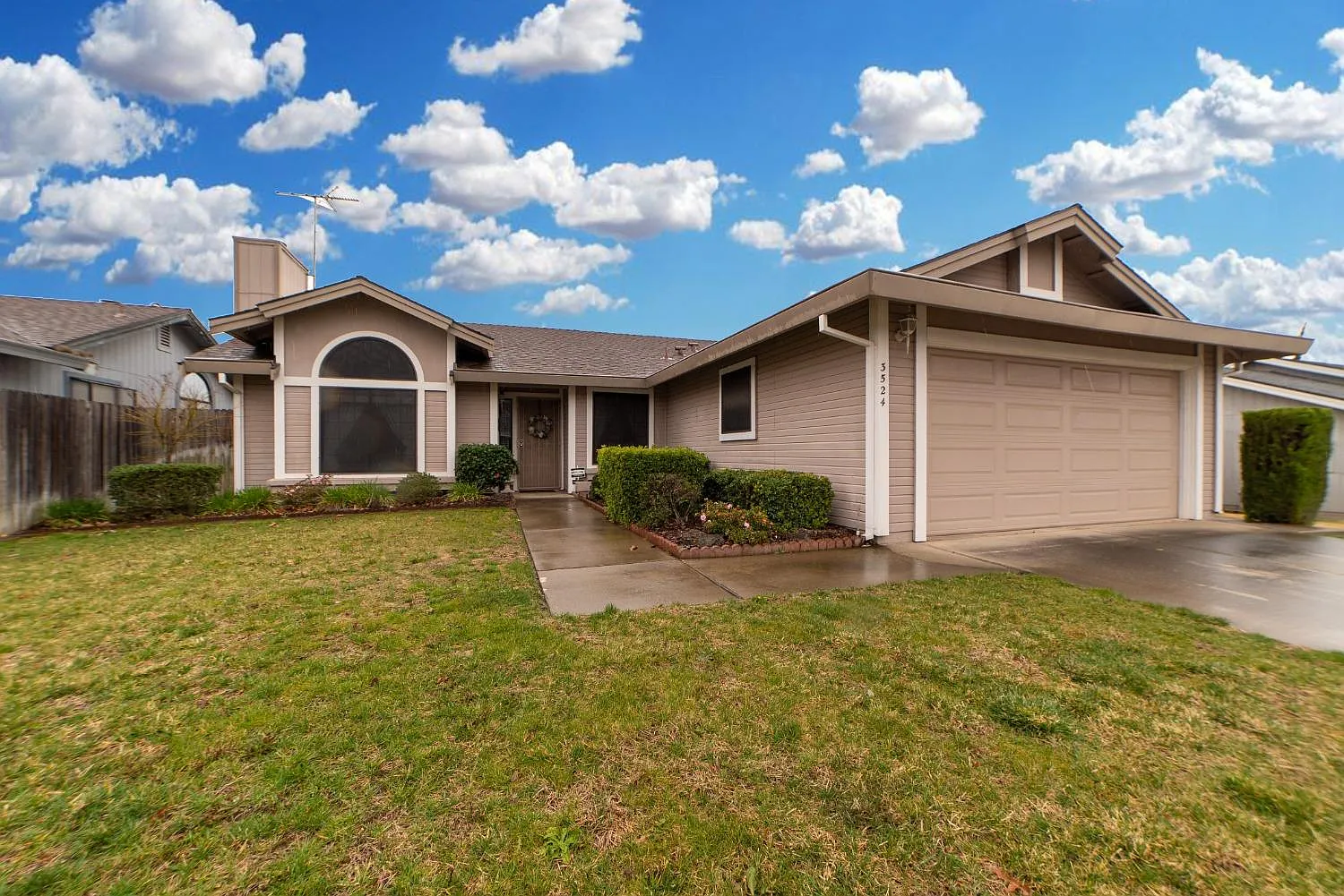 3524 Driver Way photo 1