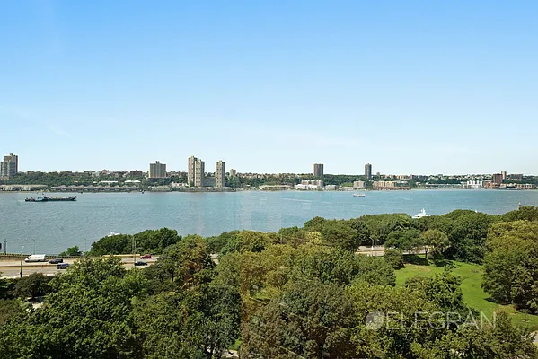 Sold by (Legacy) Elegran | media 11