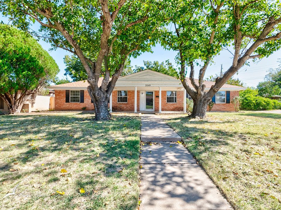 1st image of 2549 Campus Ct