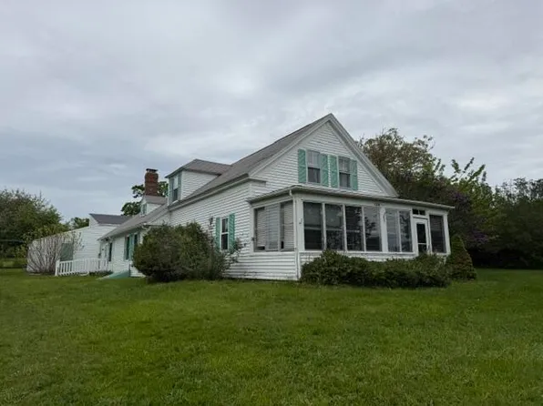 138 Sesuit Neck Road, East Dennis, MA 02641