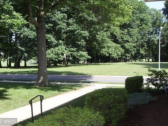 2nd image of 3320 Gleneagles Dr #68-1B