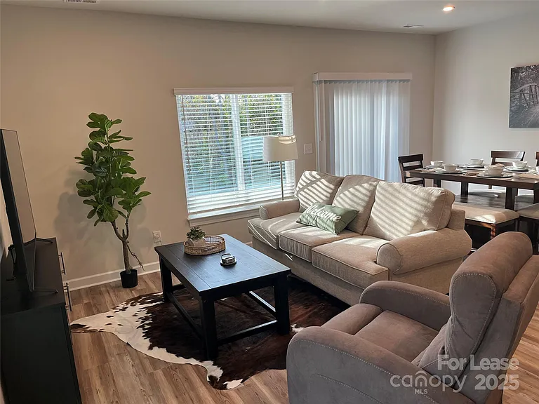 226 S Elm St — Photo 11
