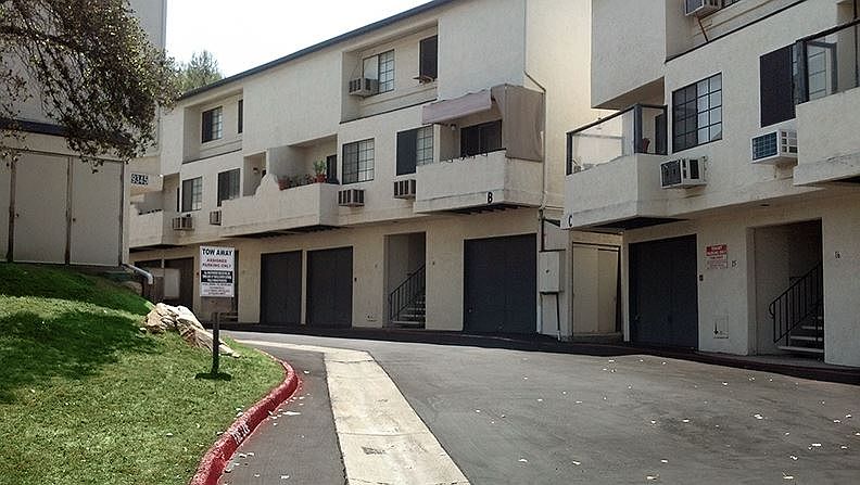 1st image of 9345 Winter Gardens Blvd APT 4
