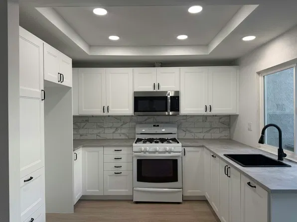 9 La Paloma Dr, Irvine, CA 92620