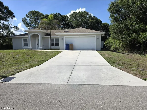 841 Calumet St E, Lehigh Acres, FL 33974