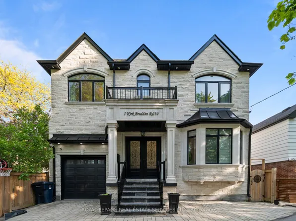 5 Kirk Bradden Rd W, Toronto, ON M8Y 2G1