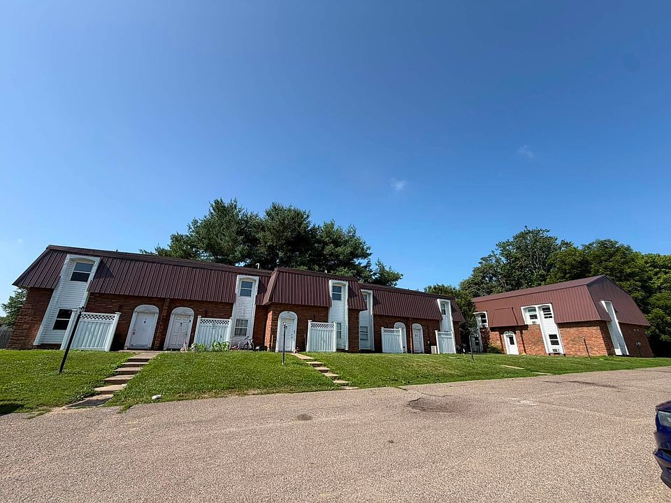 1st image of 1805 Adams Ln #1