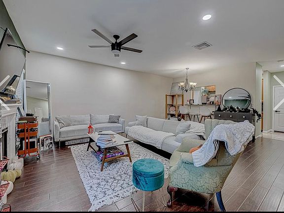 3rd image of 3048 Holly Hall St #3048
