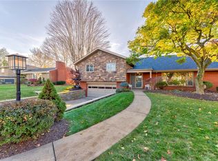 1262 Folkstone Dr, Pittsburgh, PA