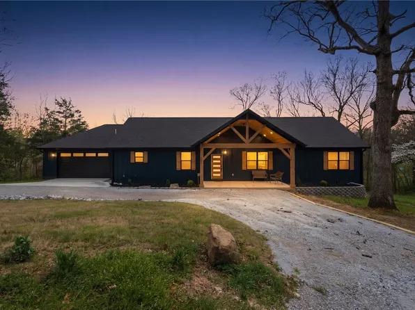 1005 E Bowen Blvd, Fayetteville, AR 72703