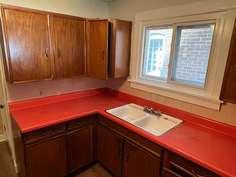70 Gramont Ave — Photo 14