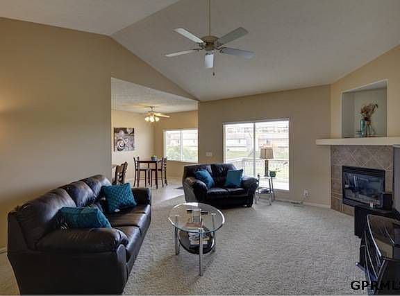 3rd image of 14614 Curtis Ave