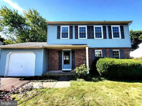 110 Station Dr, North Wales, PA 19454