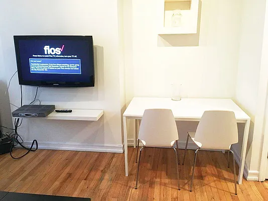 Rented by Jeffrey Mosczyc, LREB | media 10