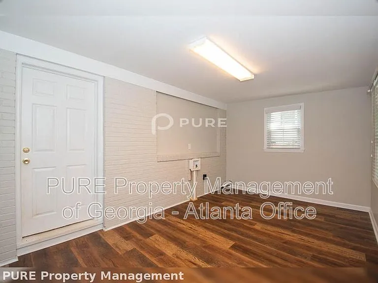 439 Chester St SE — Photo 14