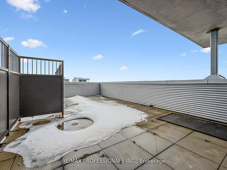 318 Spruce St #2103 — Photo 25