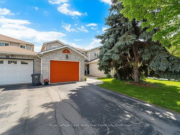 2nd image of 18 Silverstream Rd