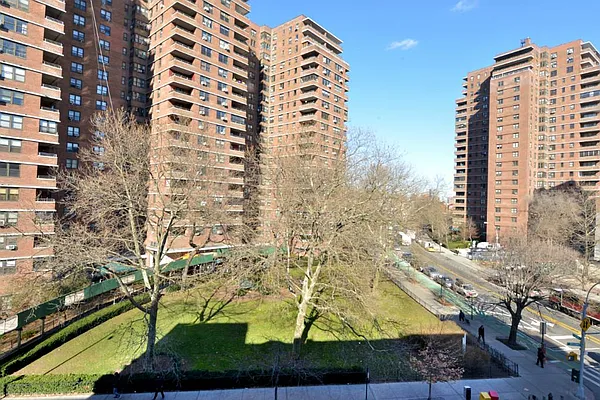 Rented by Camelot Realty Group | media 9