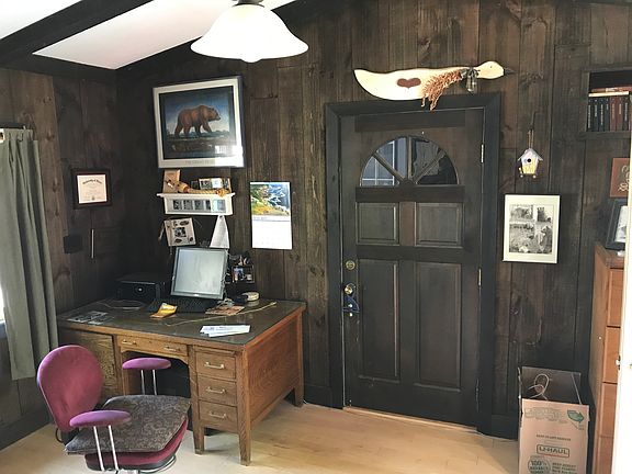 Study/office or den area