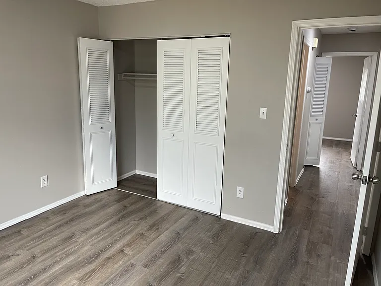 1002 Mazatlan Cir #B — Photo 8