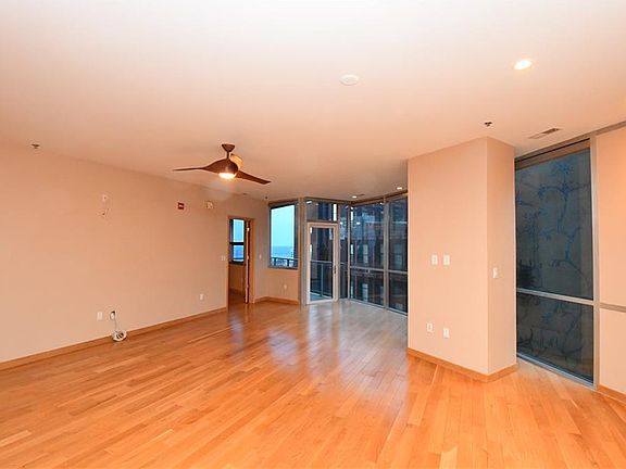 4th image of 701 W Lakeside Ave APT 603