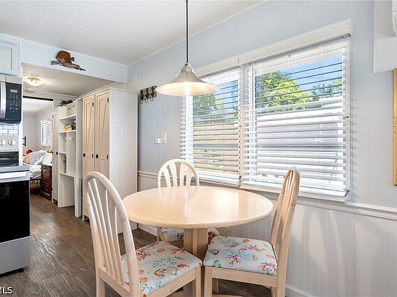 5th image of 20660 River Dr