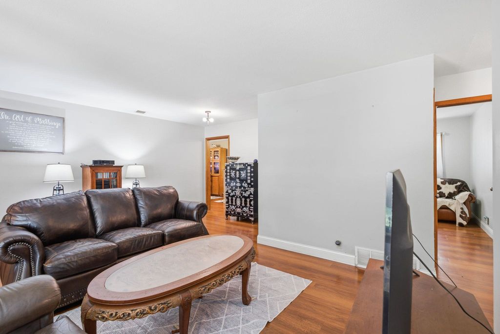 1302 W Fultz St, Wichita, KS - View 6