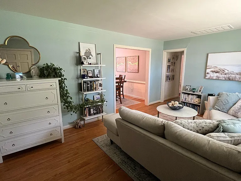 8415 Holly Hill Rd — Photo 4