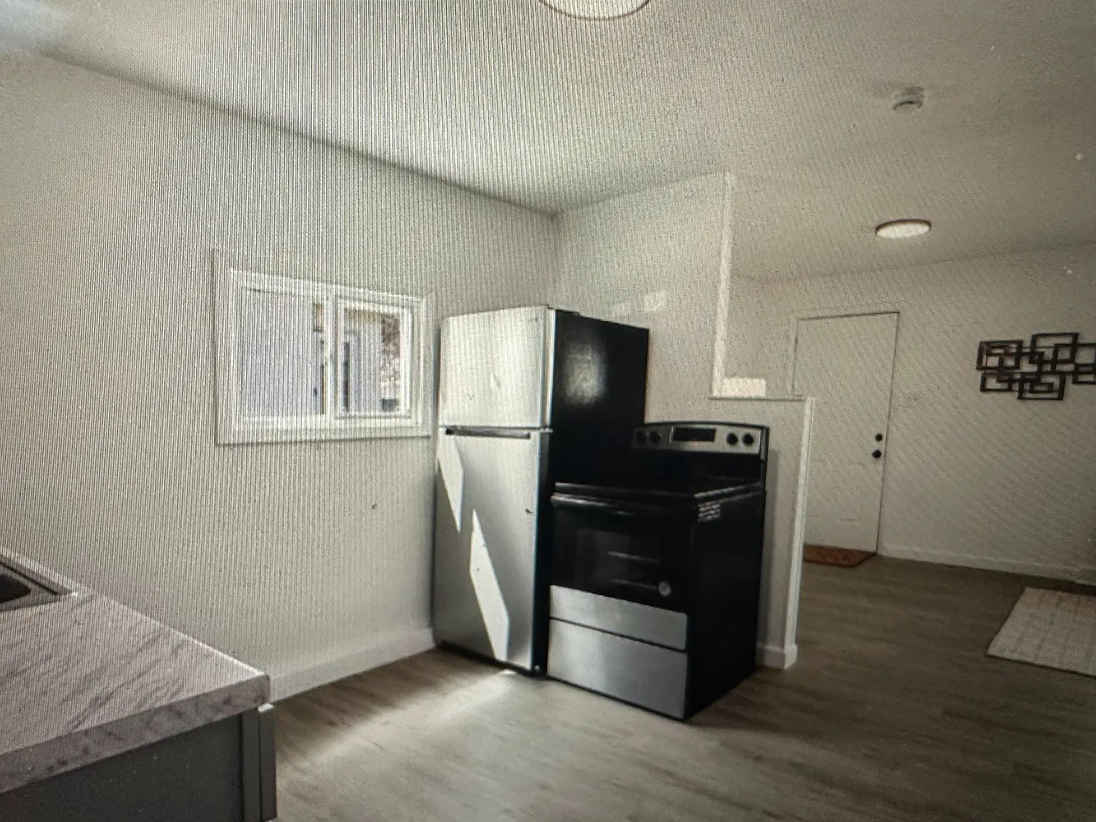 909 Avenue G — Photo 4