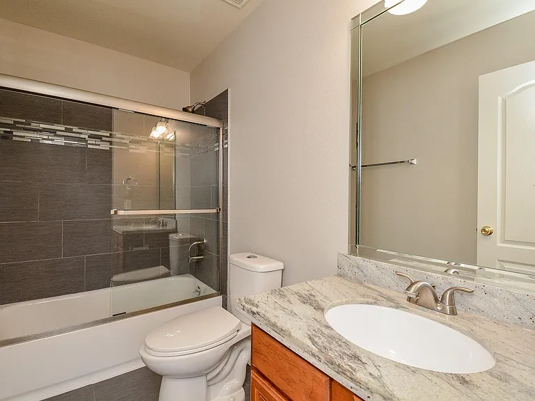 16021 Summerville Lake Dr — Photo 25