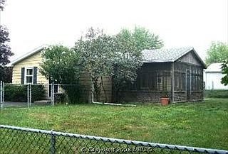 2nd image of 401 Valley Dr