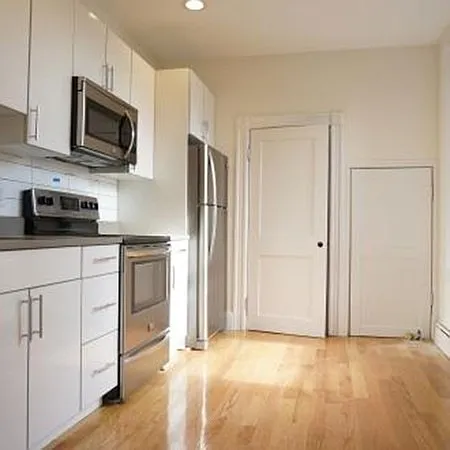 499 Beacon St #9 — Photo 2