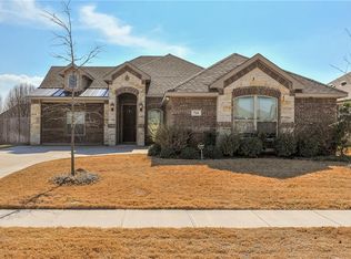 714 Adams St, Waxahachie, TX 75165