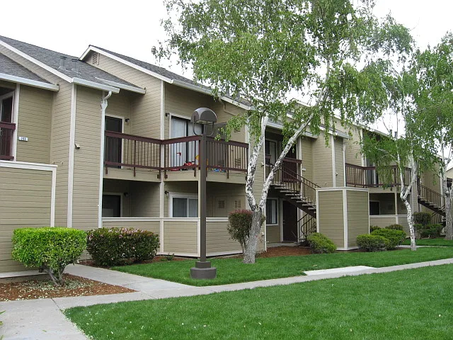 Riverstone — Photo 3