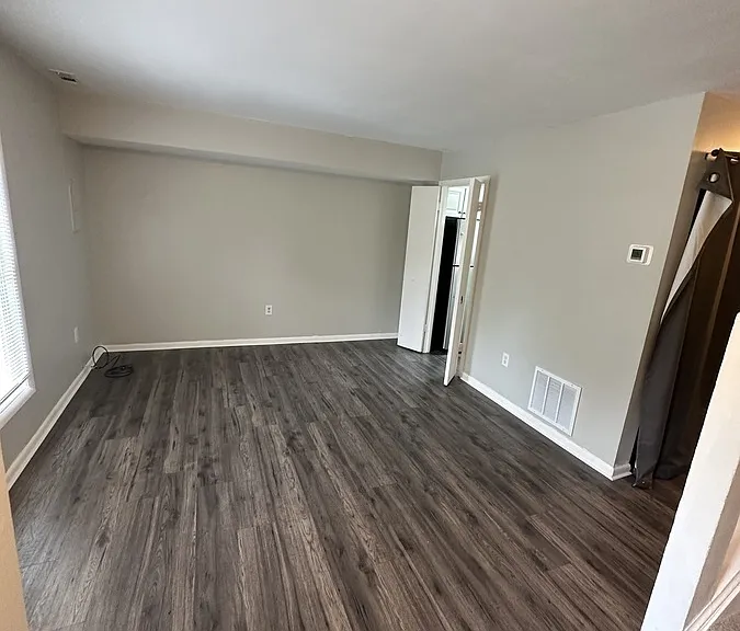 8216 Shady Spring Dr — Photo 8