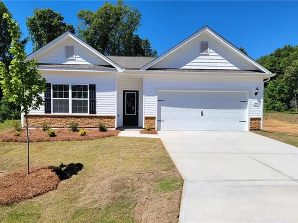 3458 Robindale Dr, Winston Salem, NC 27107