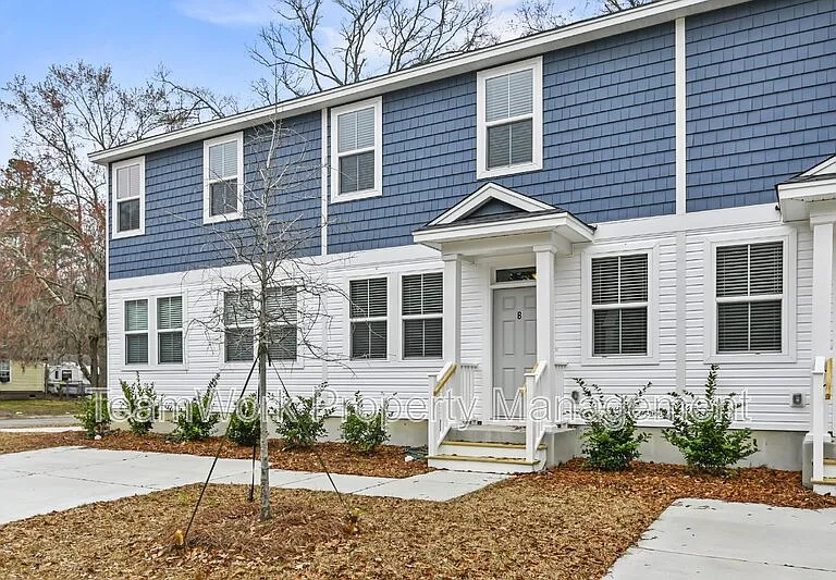 101 Langley Dr #B — Photo 1