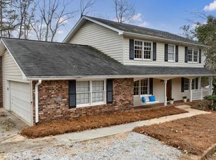 965 Hunterhill Dr, Roswell, GA 30075