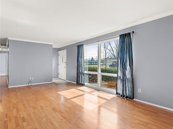 4th image of 28646 Aspen Dr
