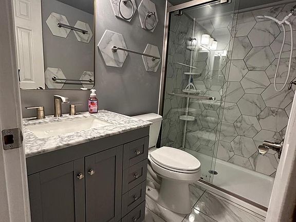 5th image of 525 Florida Ave APT 202