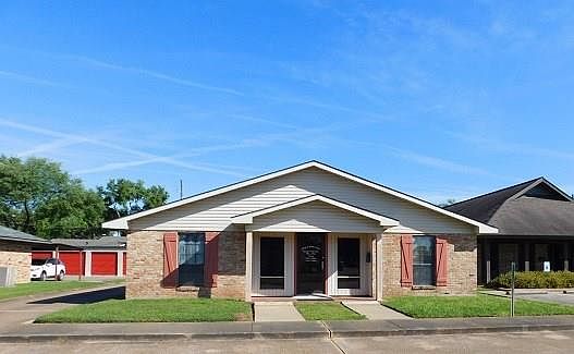 1st image of 3832 Independence Dr