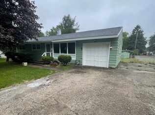 807 Finch Trl, McHenry, IL 60051