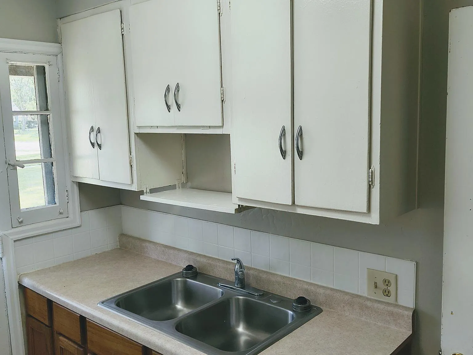 2 bed, $895 — Photo 4