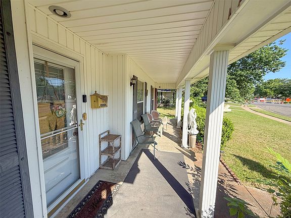 4th image of 612 N 59th St
