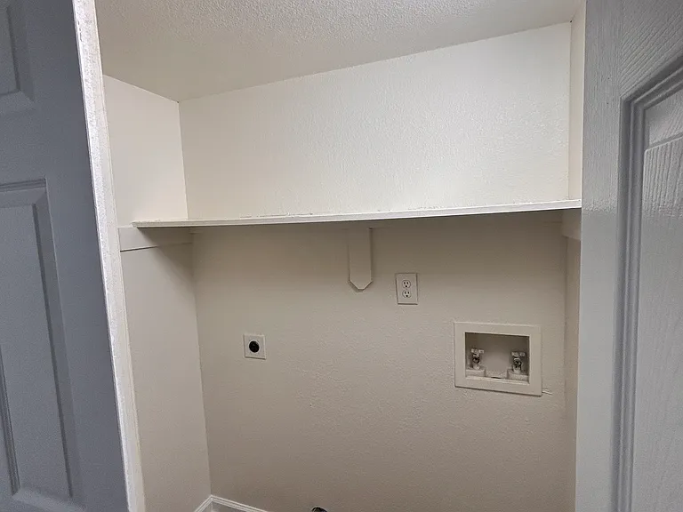 1057 Fords Pointe Cir #1057 — Photo 13