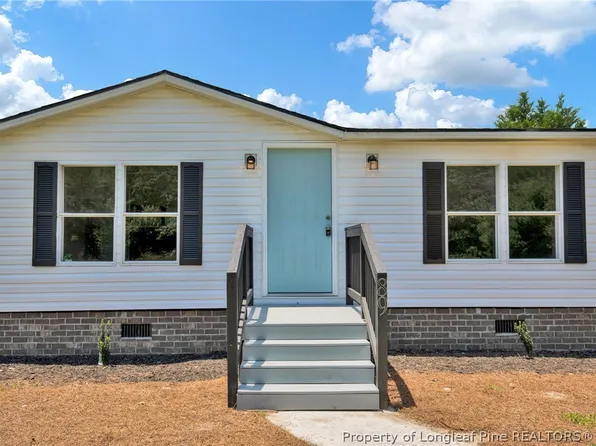89 Buckhorn Rd, Parkton, NC 28371